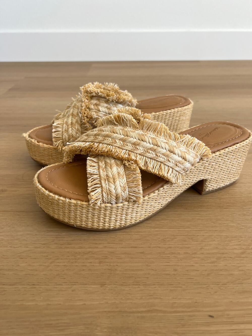 Universal Thread Sally Platform Sandal Women’s 9.5